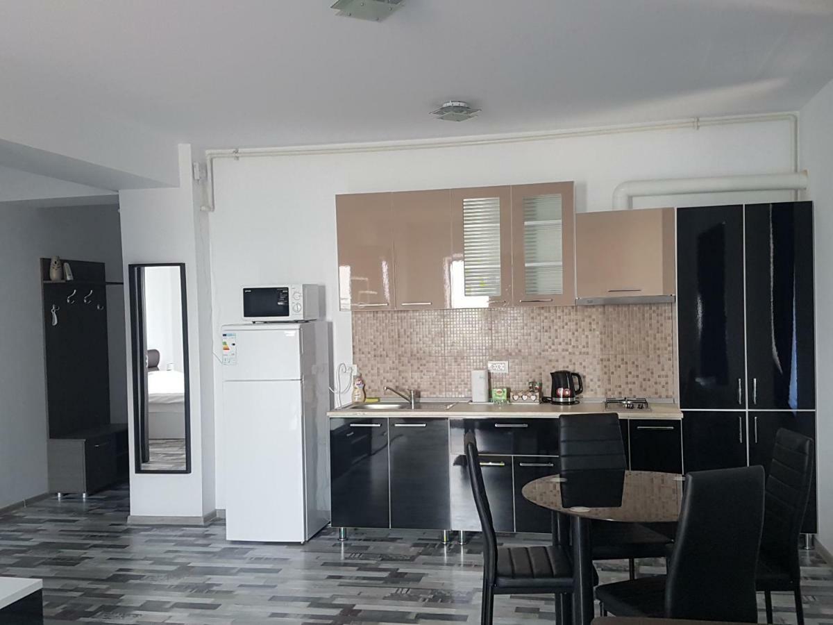 Summerhouse Apartments Mamaia Exterior photo