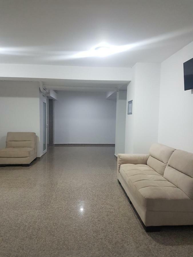 Summerhouse Apartments Mamaia Exterior photo